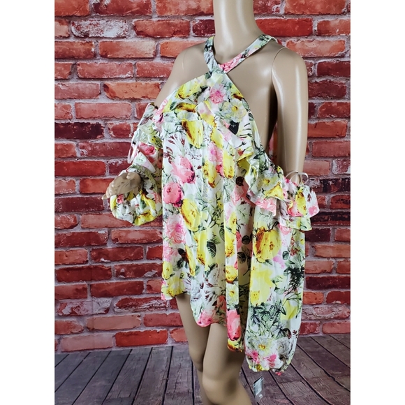 INC Cold Shoulder Blouse Size 3X NWT - Picture 2 of 4